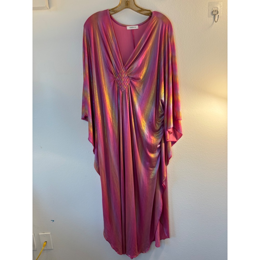 BSUBSEACH Iridescent Pink Metallic Kaftan Maxi Dress V-Neck Woven Detail Os